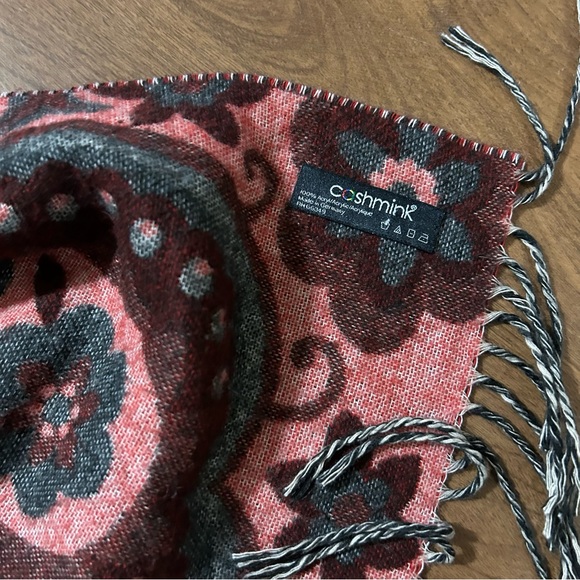 Cashmink scarf - Picture 2 of 3